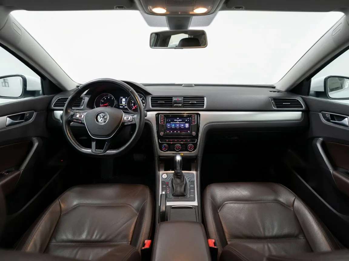 2019 Volkswagen Passat Wolfsburg Edition - Photo 16