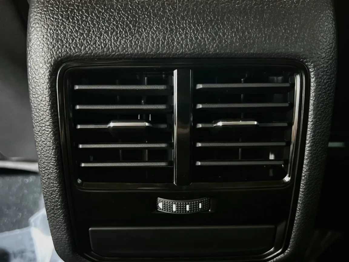 2019 Volkswagen Passat Wolfsburg Edition - Photo 18