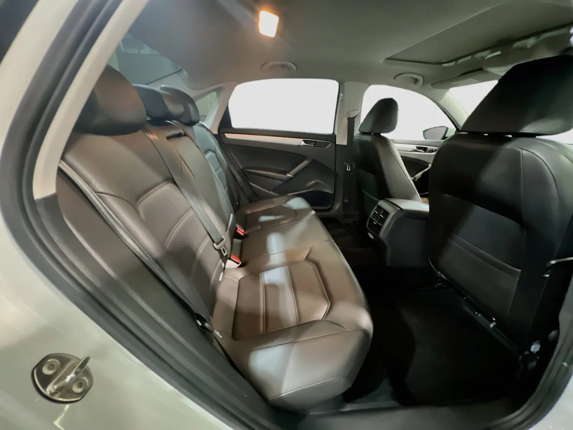 2019 Volkswagen Passat Wolfsburg Edition - Photo 20