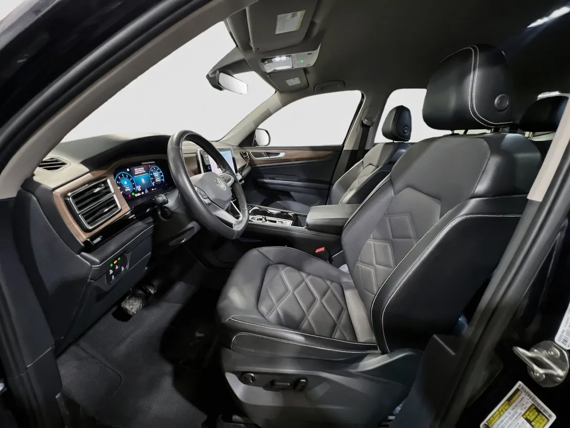 2024 Volkswagen Atlas SE w/Tech - Photo 14