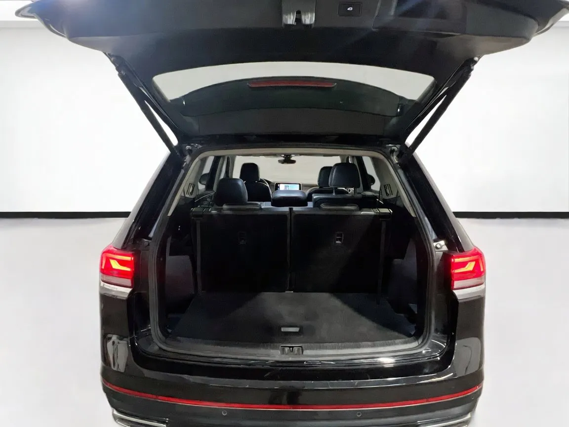 2024 Volkswagen Atlas SE w/Tech - Photo 18
