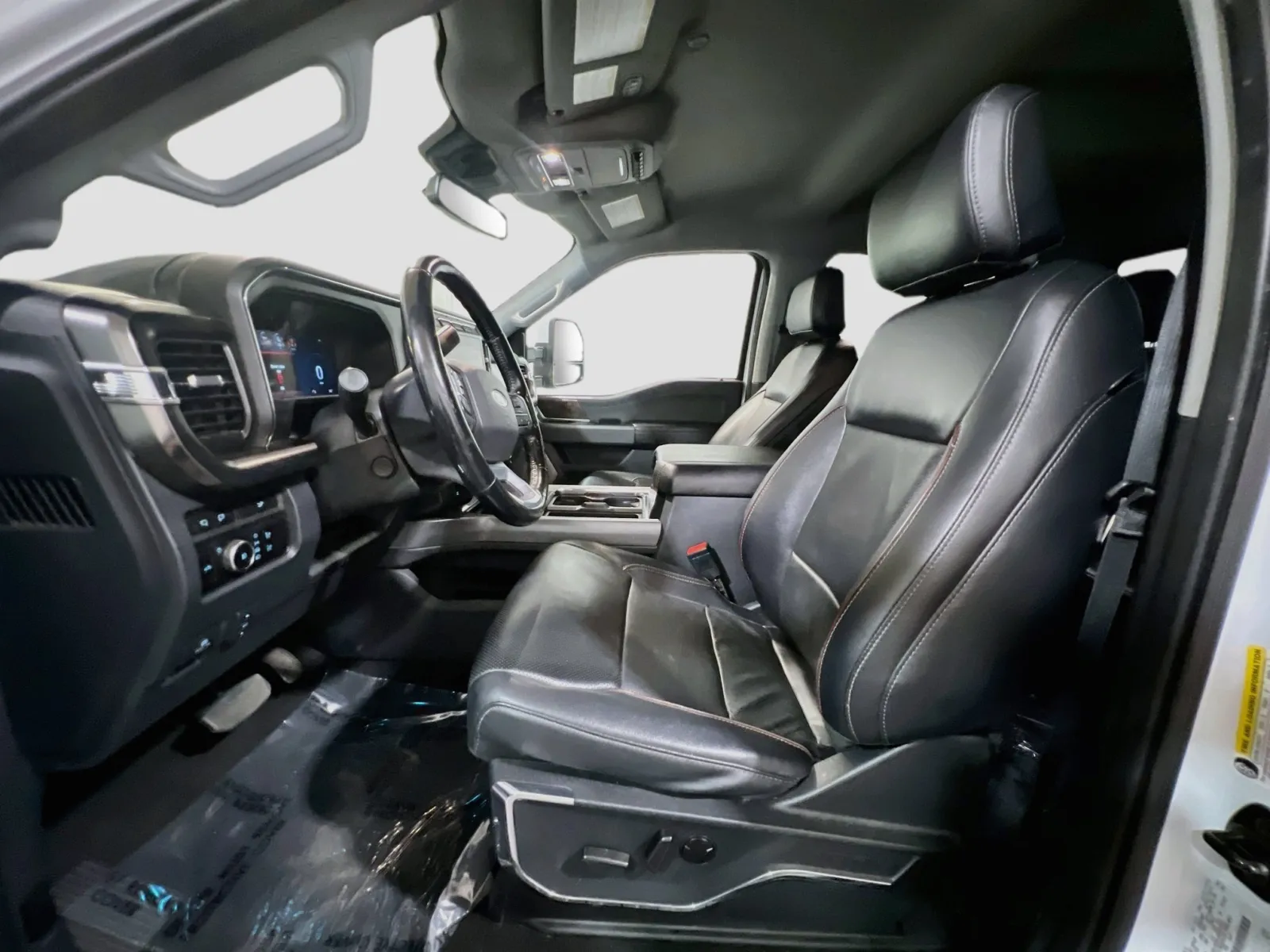 2023 Ford F-350 Super Duty Lariat - Photo 16