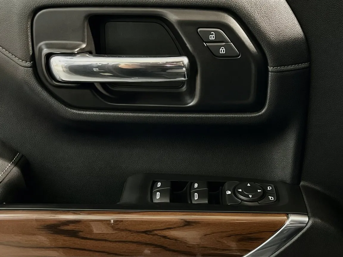 2020 Chevrolet Silverado 1500 LT - Photo 13