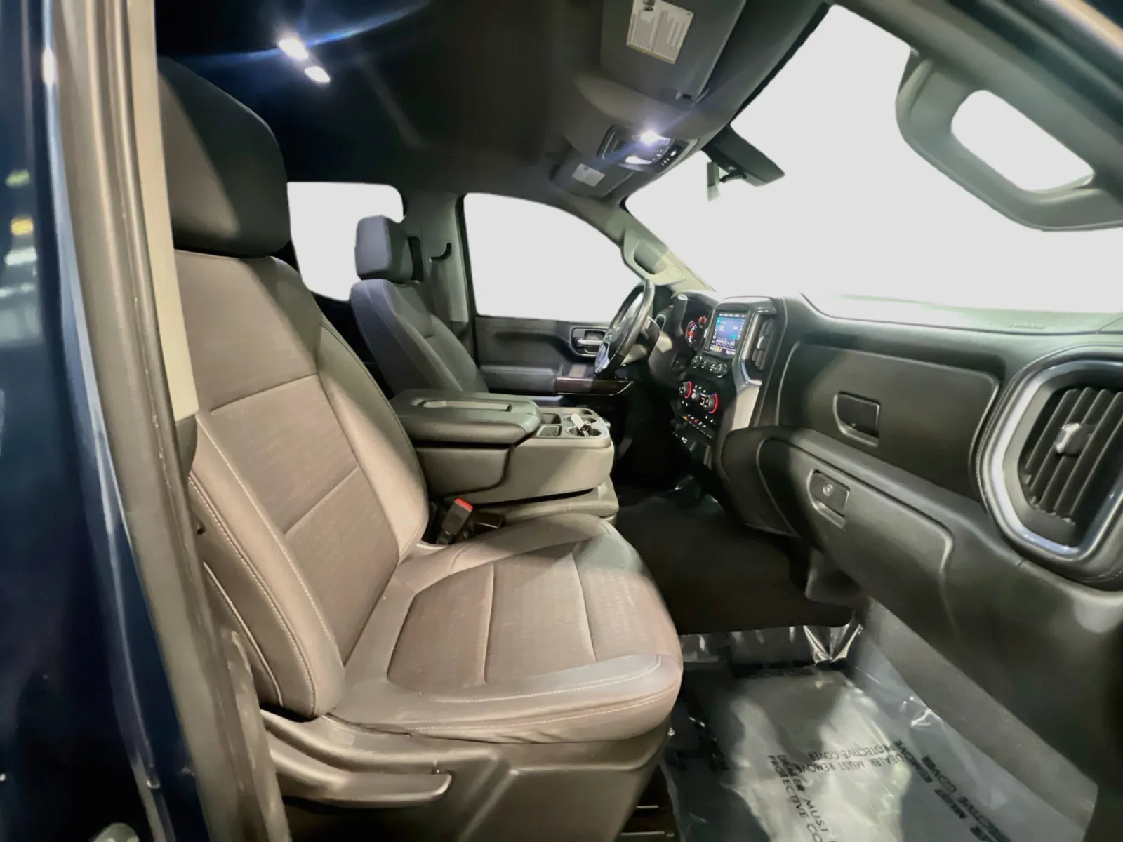 2020 Chevrolet Silverado 1500 LT - Photo 19