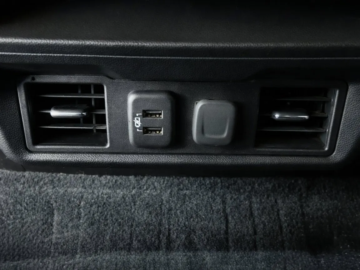2020 Chevrolet Silverado 1500 LT - Photo 17