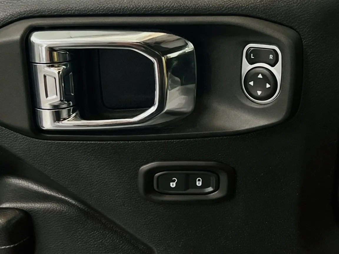 2020 Jeep Gladiator Sport S - Photo 12