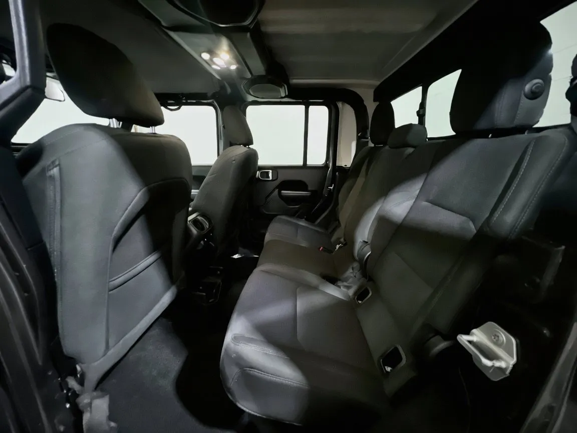 2020 Jeep Gladiator Sport S - Photo 15