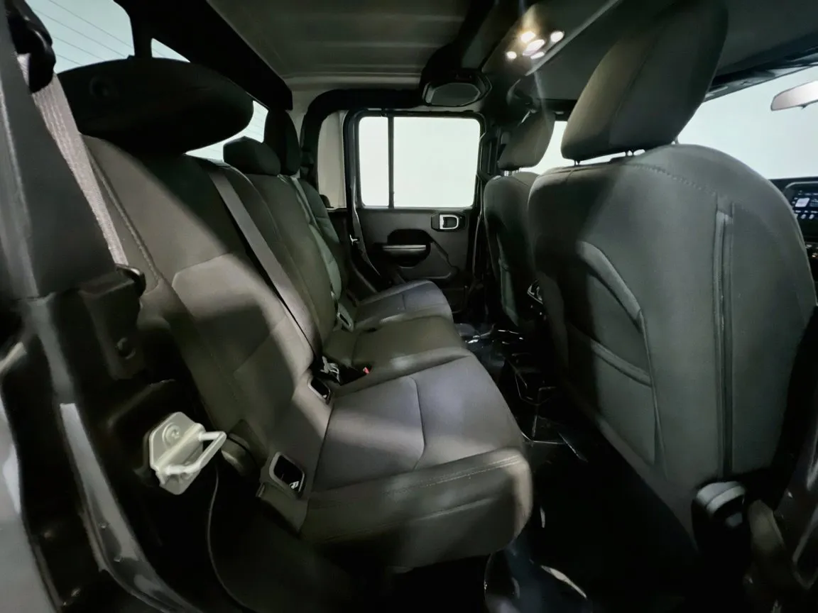 2020 Jeep Gladiator Sport S - Photo 17