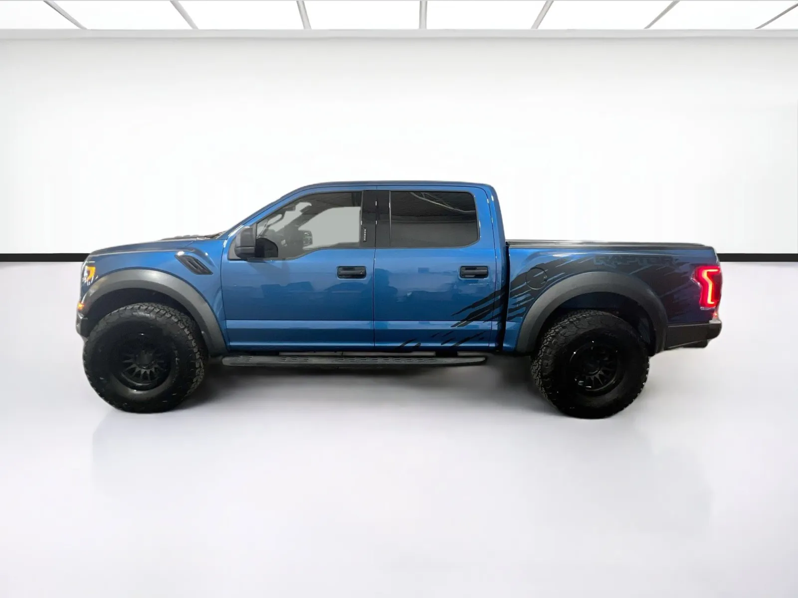 2019 Ford F-150 Raptor - Photo 23