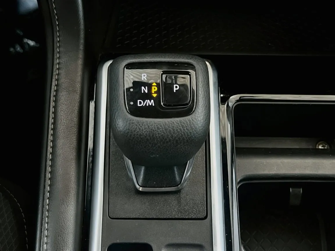 2023 Nissan Pathfinder SV - Photo 12