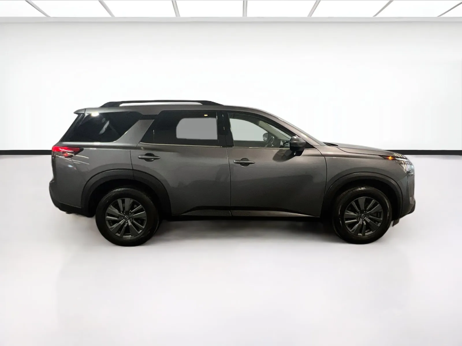 2023 Nissan Pathfinder SV - Photo 23