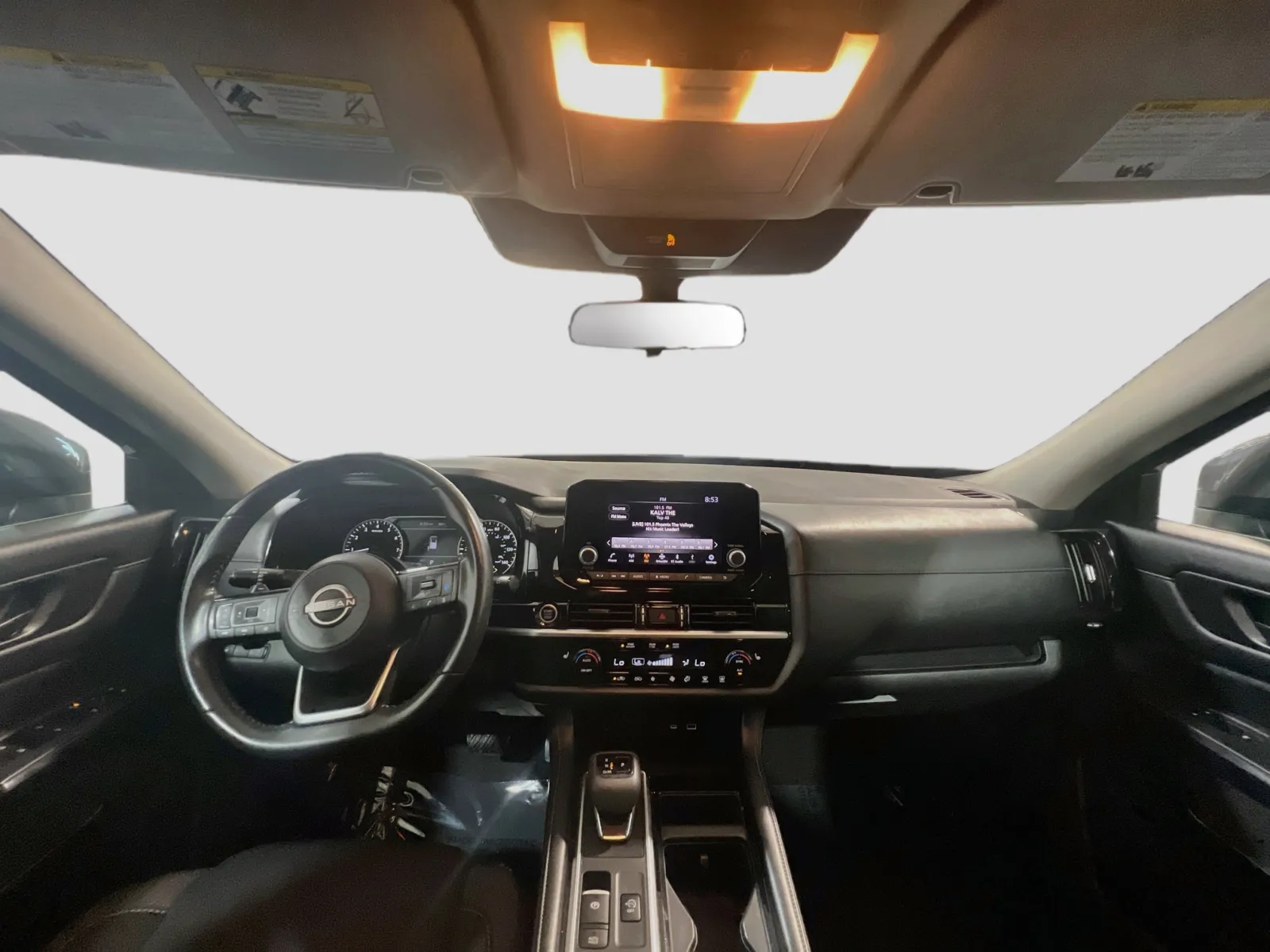 2023 Nissan Pathfinder SV - Photo 15