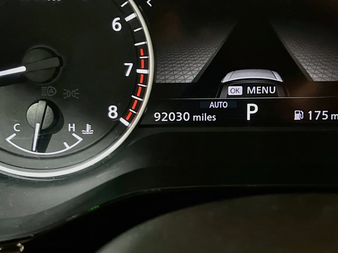 2023 Nissan Pathfinder SV - Photo 8