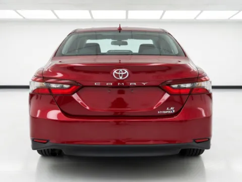 More photos of 2021 Toyota Camry Hybrid LE at STG Auto Group of Chandler, AZ