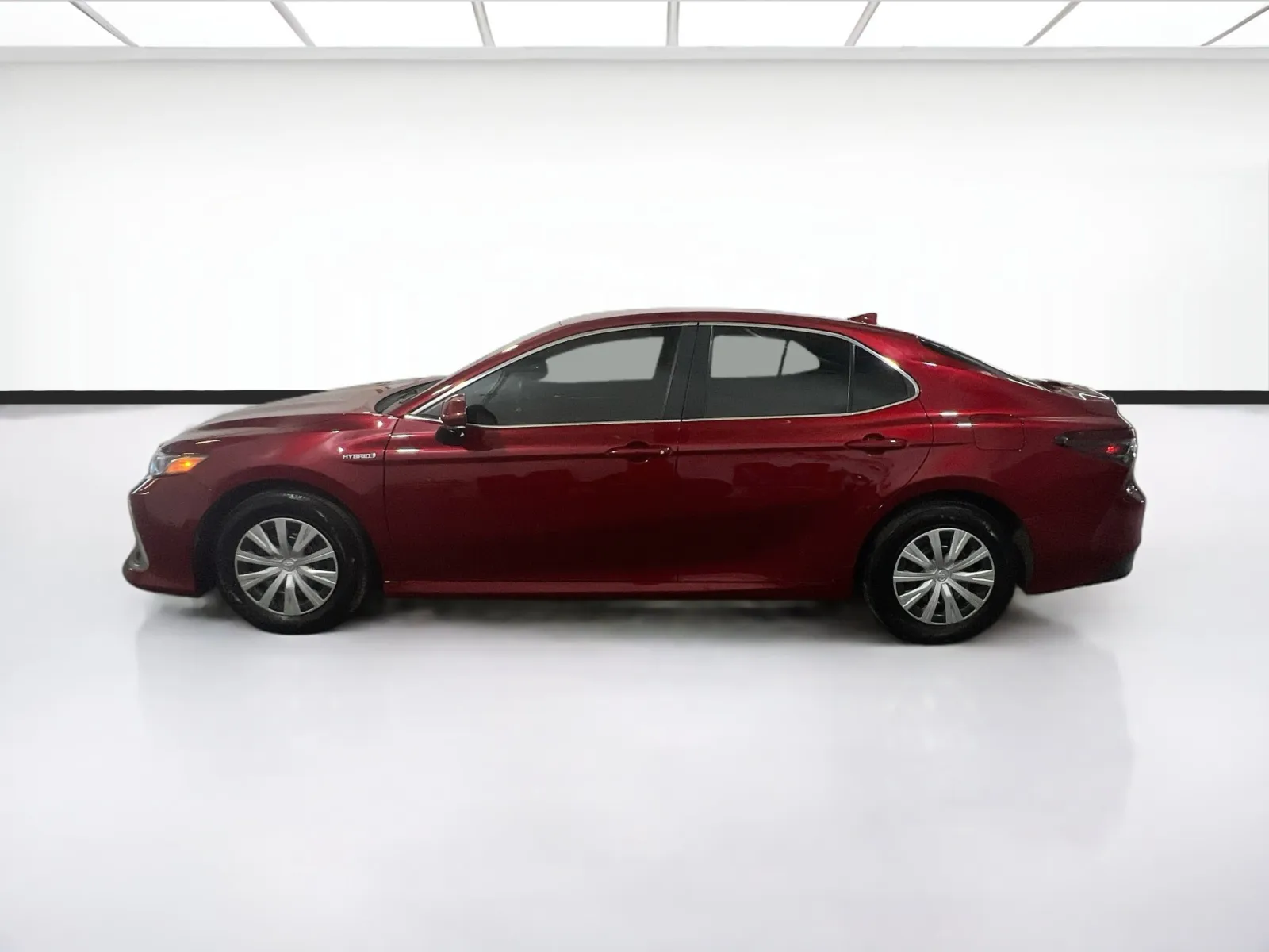2021 Toyota Camry LE - Photo 21