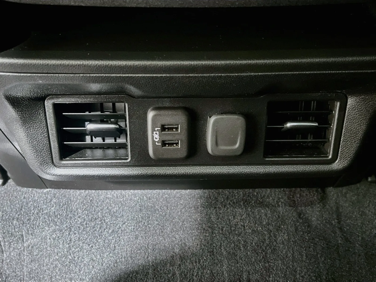 2021 Chevrolet Silverado 1500 LT - Photo 17