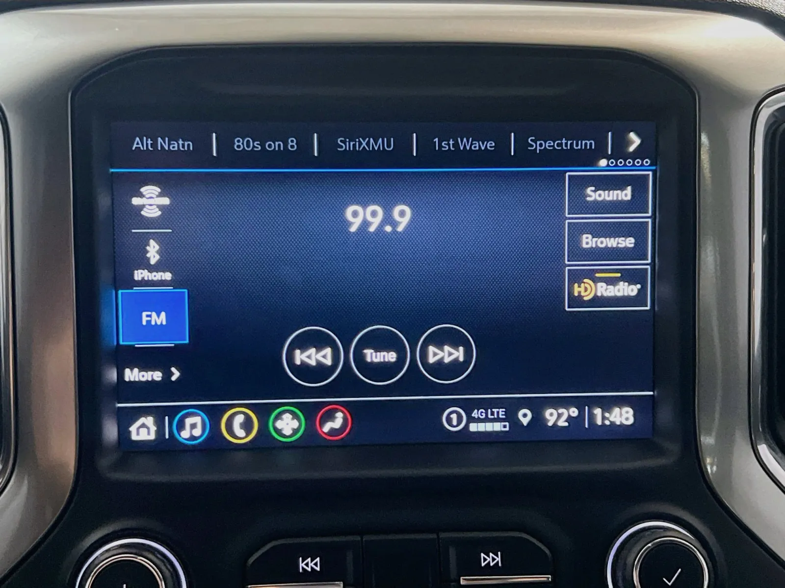 2021 Chevrolet Silverado 1500 LT - Photo 10