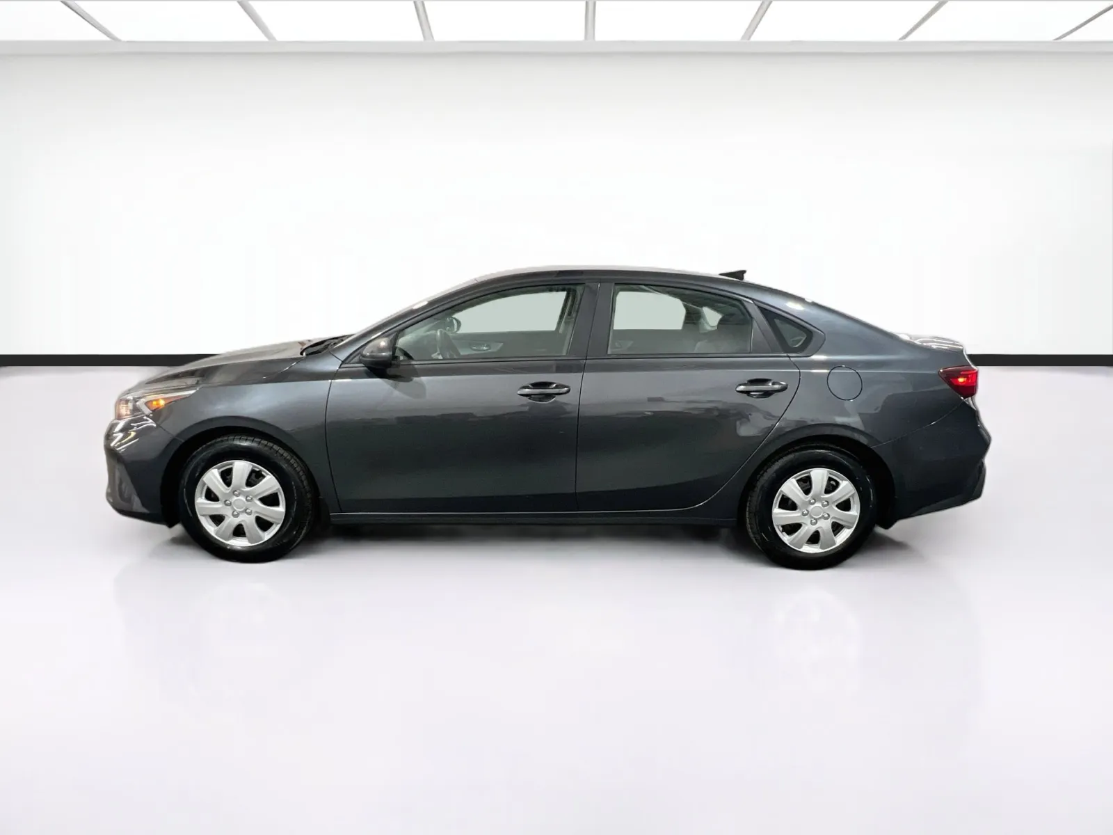2022 Kia FORTE FE - Photo 21