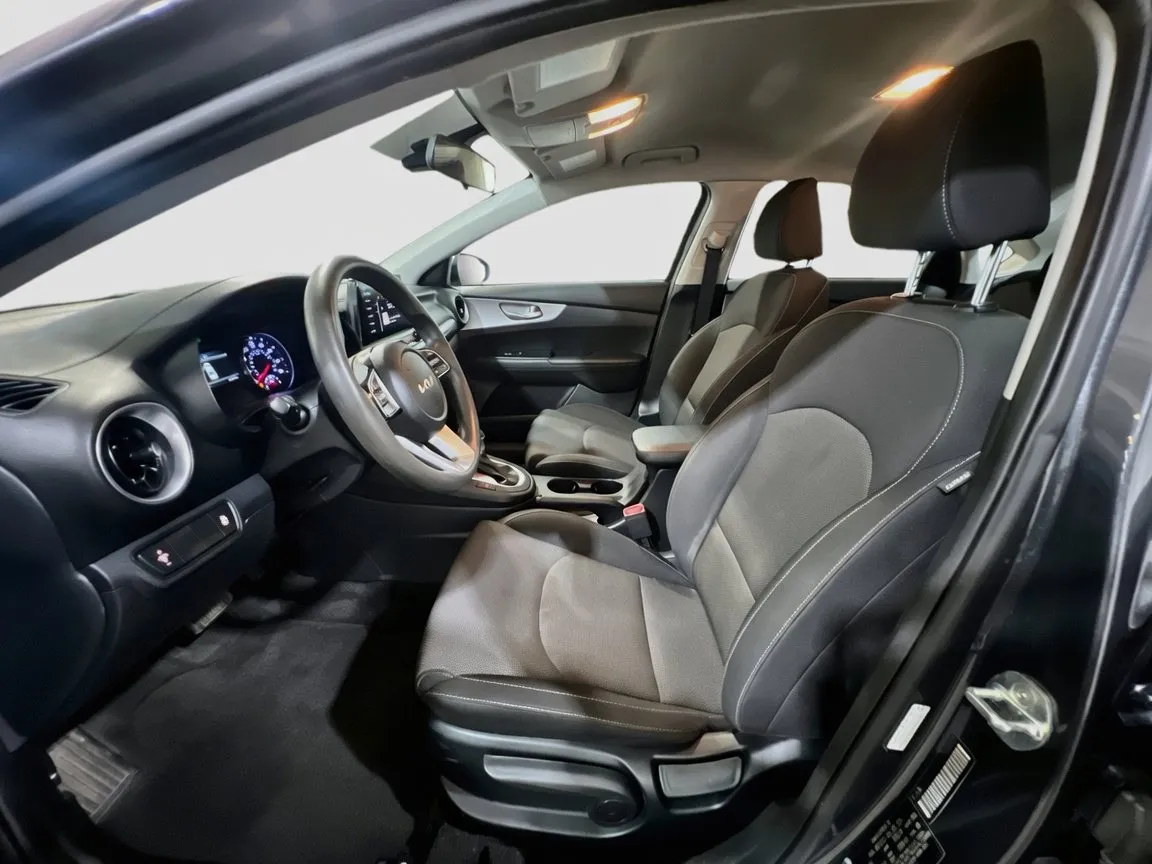 2022 Kia FORTE FE - Photo 14