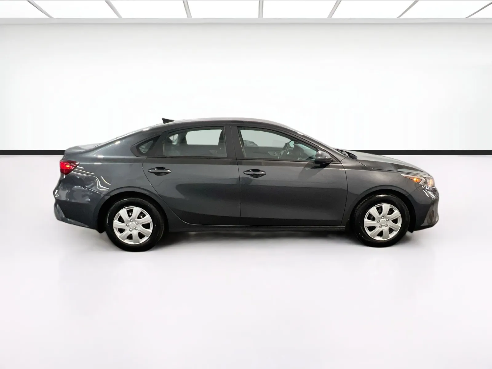 2022 Kia FORTE FE - Photo 22