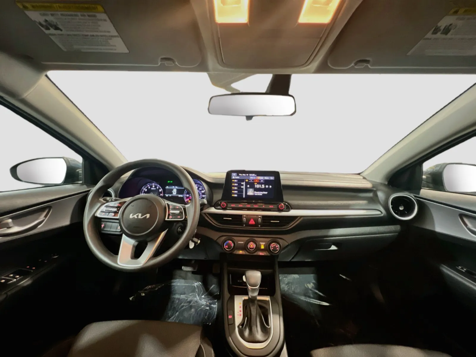 2022 Kia FORTE FE - Photo 15