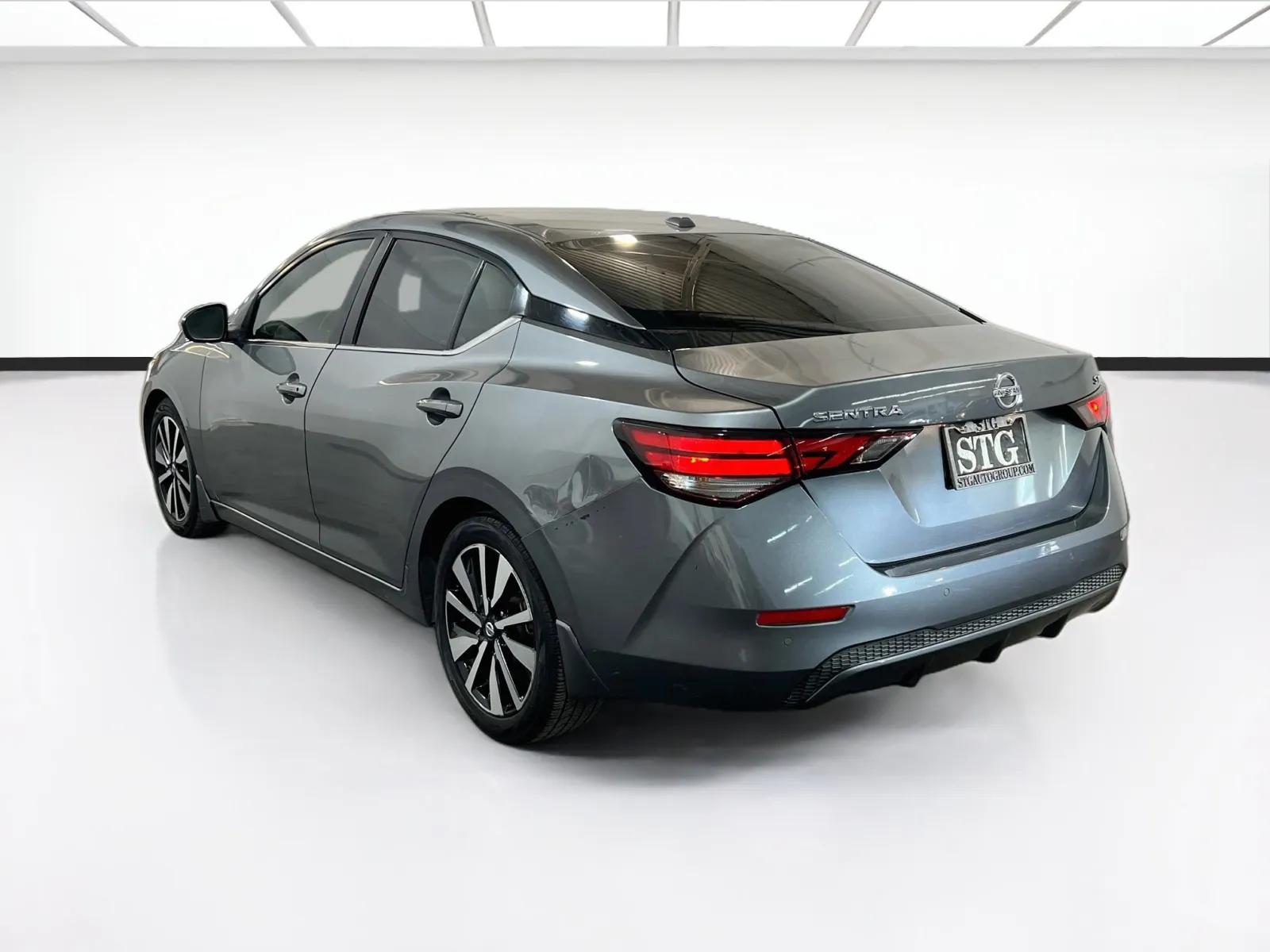 2022 Nissan Sentra SV - Photo 6
