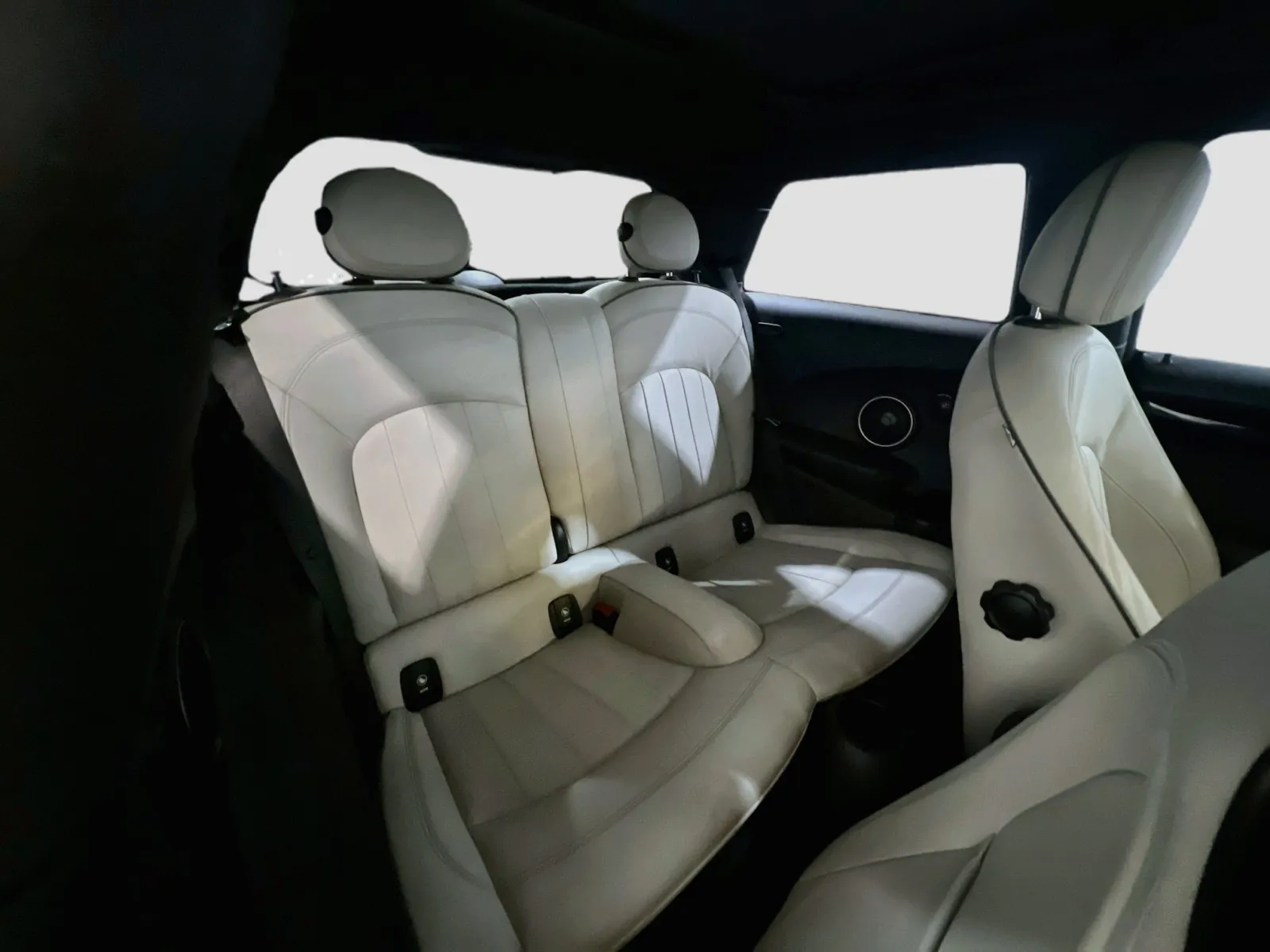 2015 MINI Cooper S - Photo 19