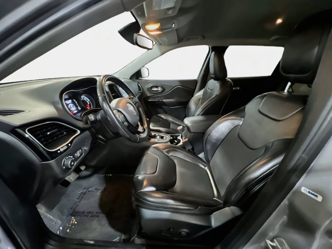 2019 Jeep Cherokee Altitude - Photo 14
