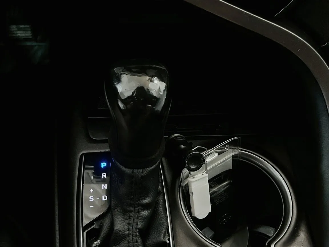 2023 Toyota Camry SE - Photo 12