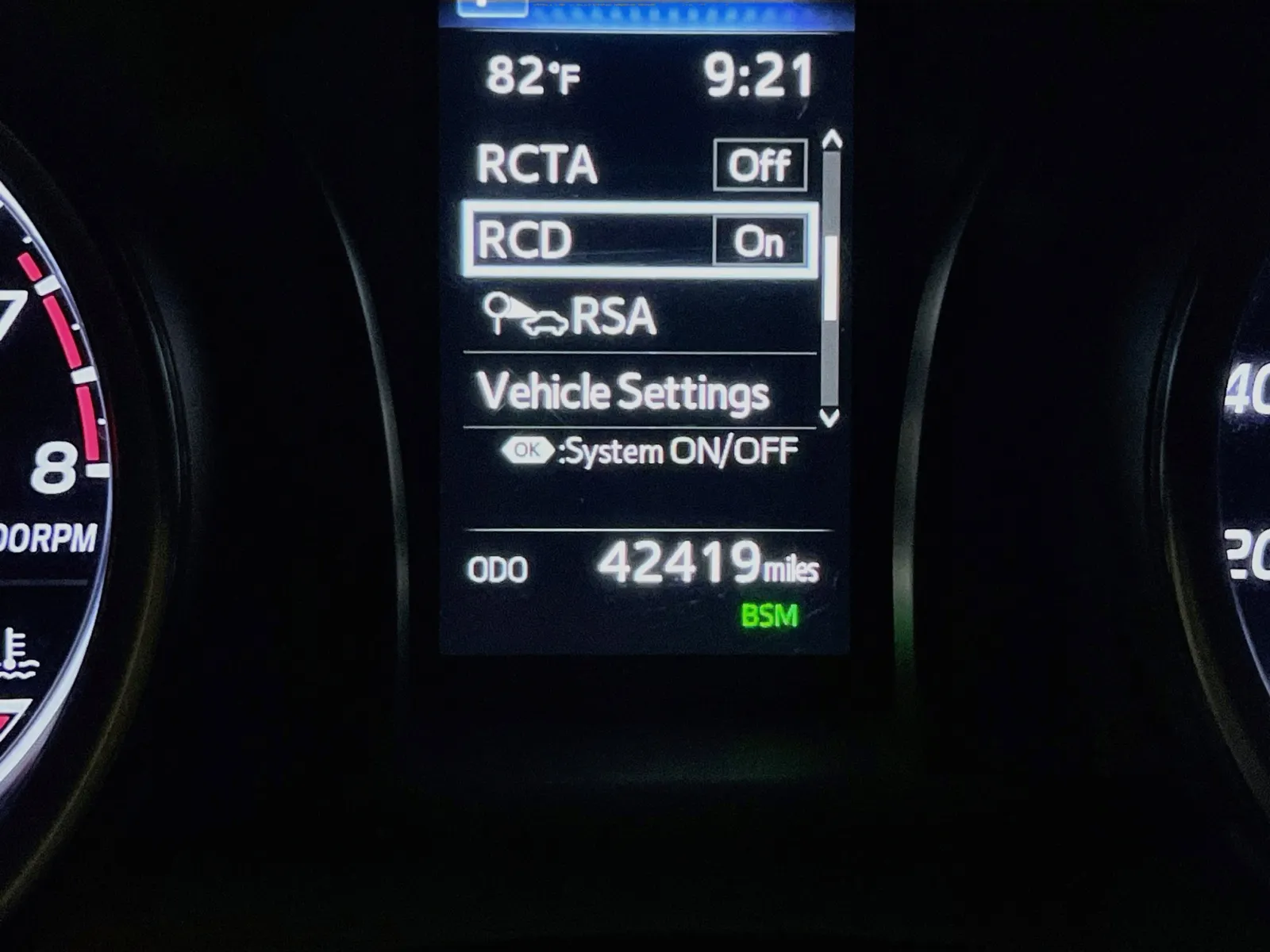 2023 Toyota Camry SE - Photo 8