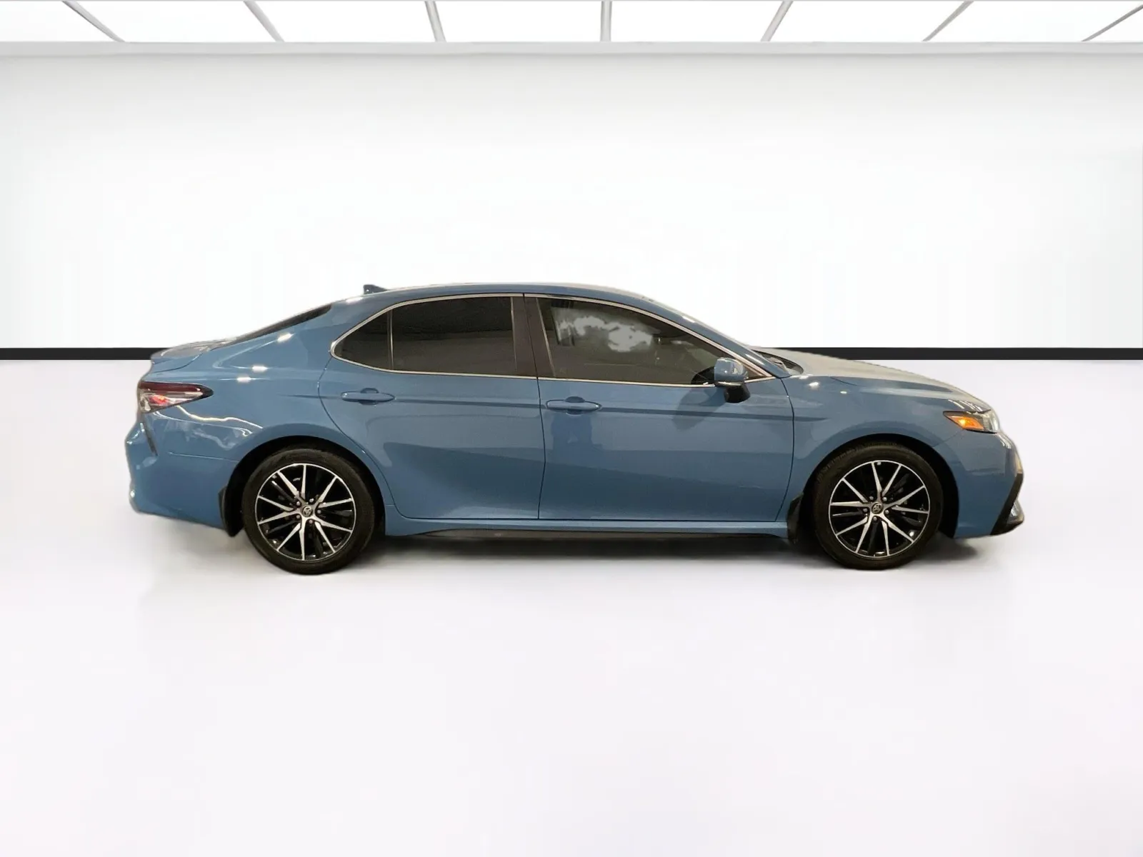 2023 Toyota Camry SE - Photo 22