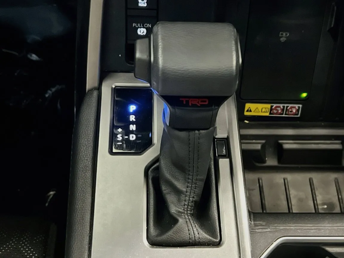 2025 Toyota Tundra Limited - Photo 13