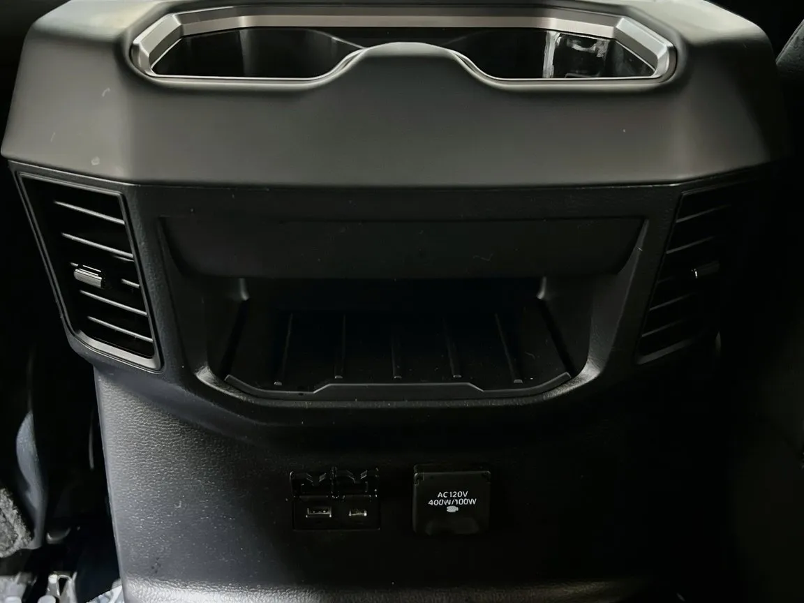 2025 Toyota Tundra Limited - Photo 19
