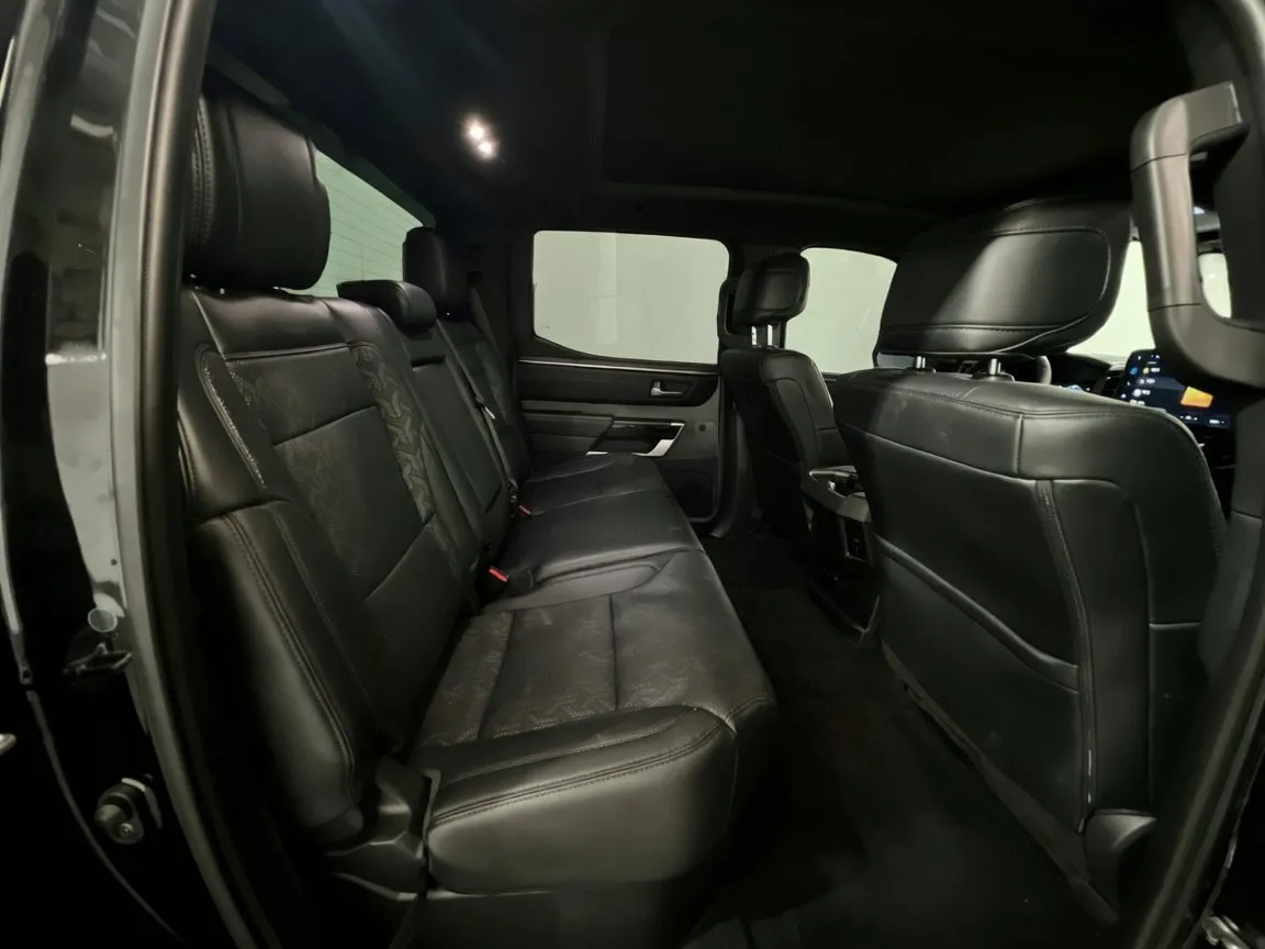 2025 Toyota Tundra Limited - Photo 20