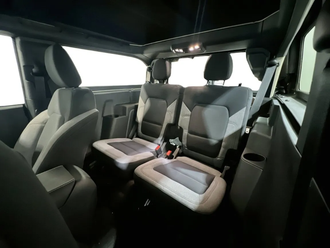 2025 Ford Bronco 2-Door Base - Photo 16