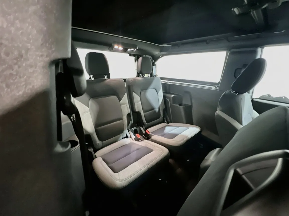 2025 Ford Bronco 2-Door Base - Photo 18