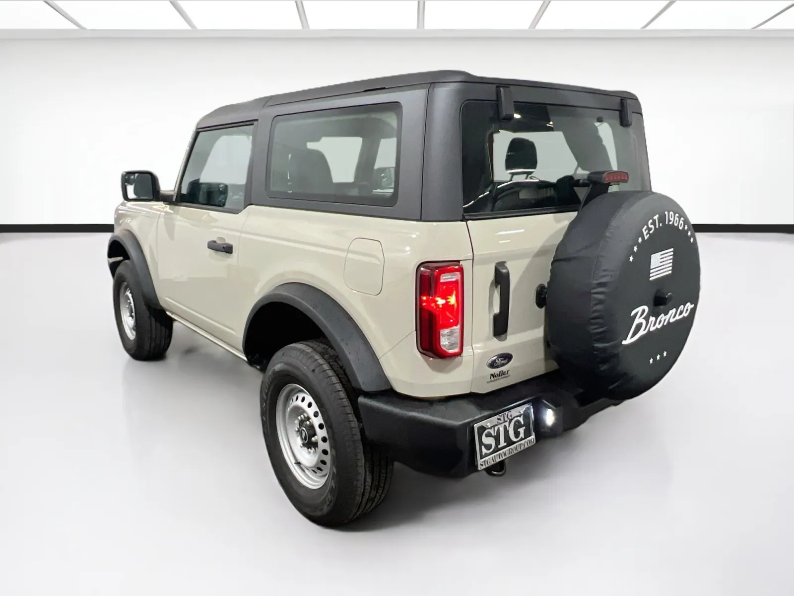 2025 Ford Bronco 2-Door Base - Photo 6