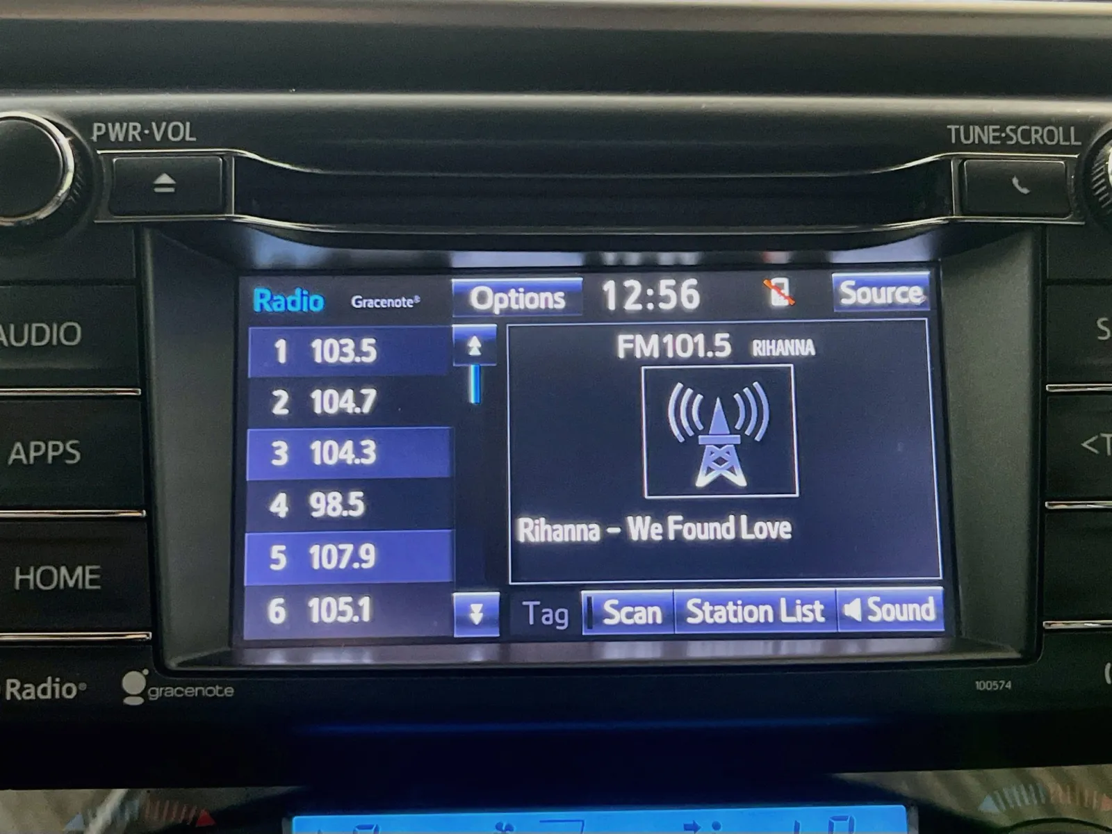 2018 Toyota RAV4 XLE - Photo 10