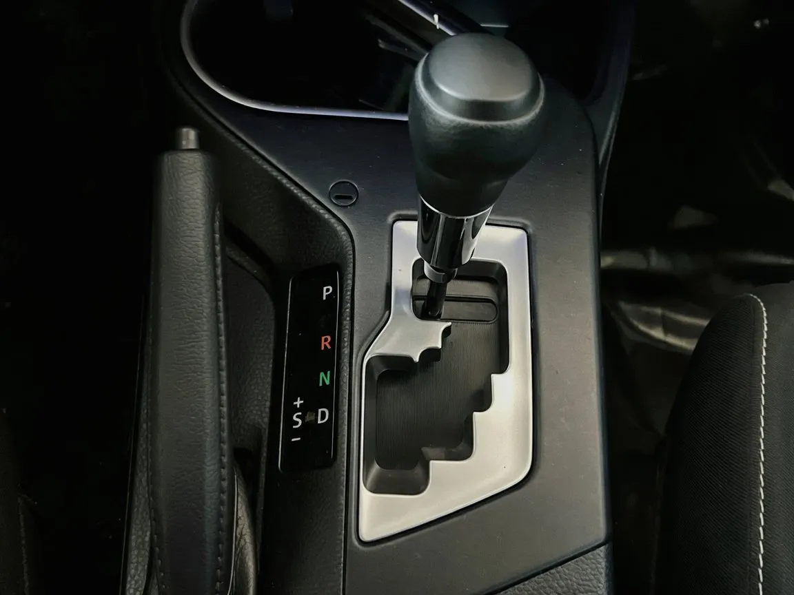 2018 Toyota RAV4 XLE - Photo 12