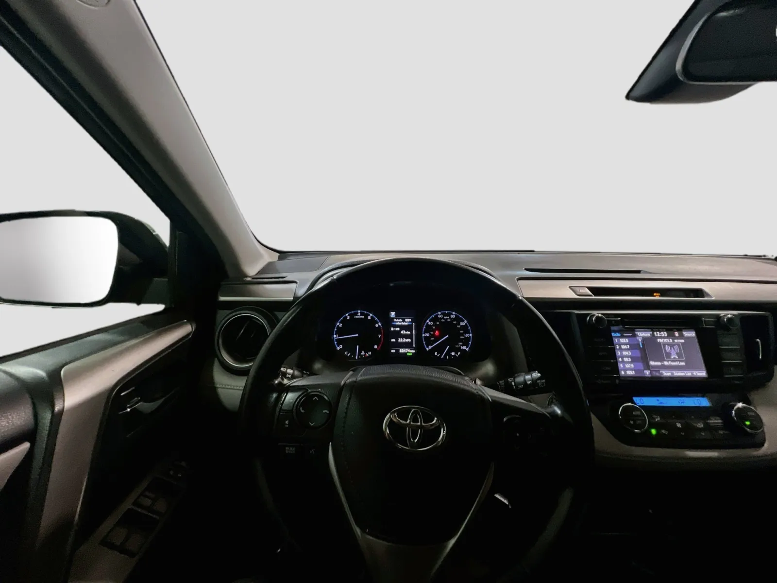 2018 Toyota RAV4 XLE - Photo 7