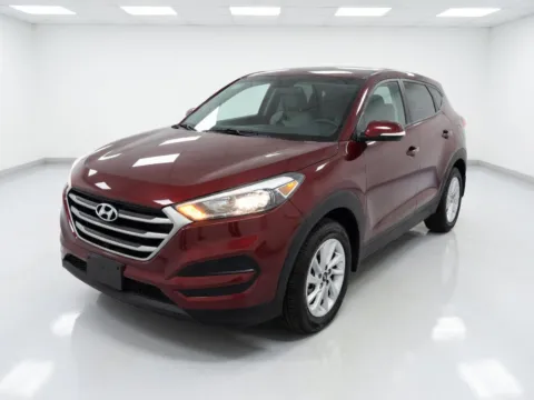 Red 2017 Hyundai Tucson SE for sale in Chandler, AZ