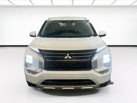 Photos of 2023 Mitsubishi Outlander SE for sale in Chandler, AZ at STG Auto Group of Chandler