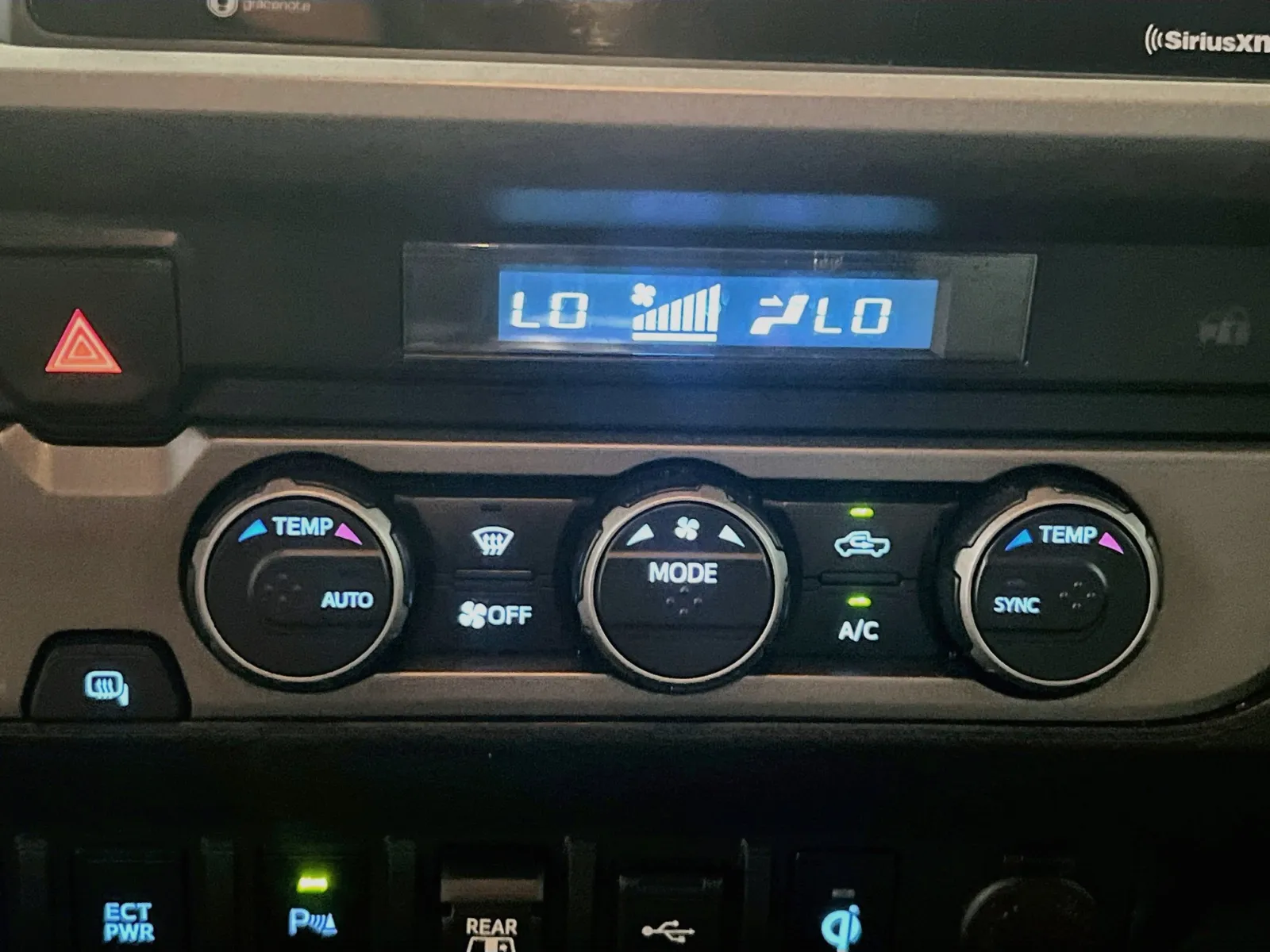 2021 Toyota Tacoma TRD Sport - Photo 11