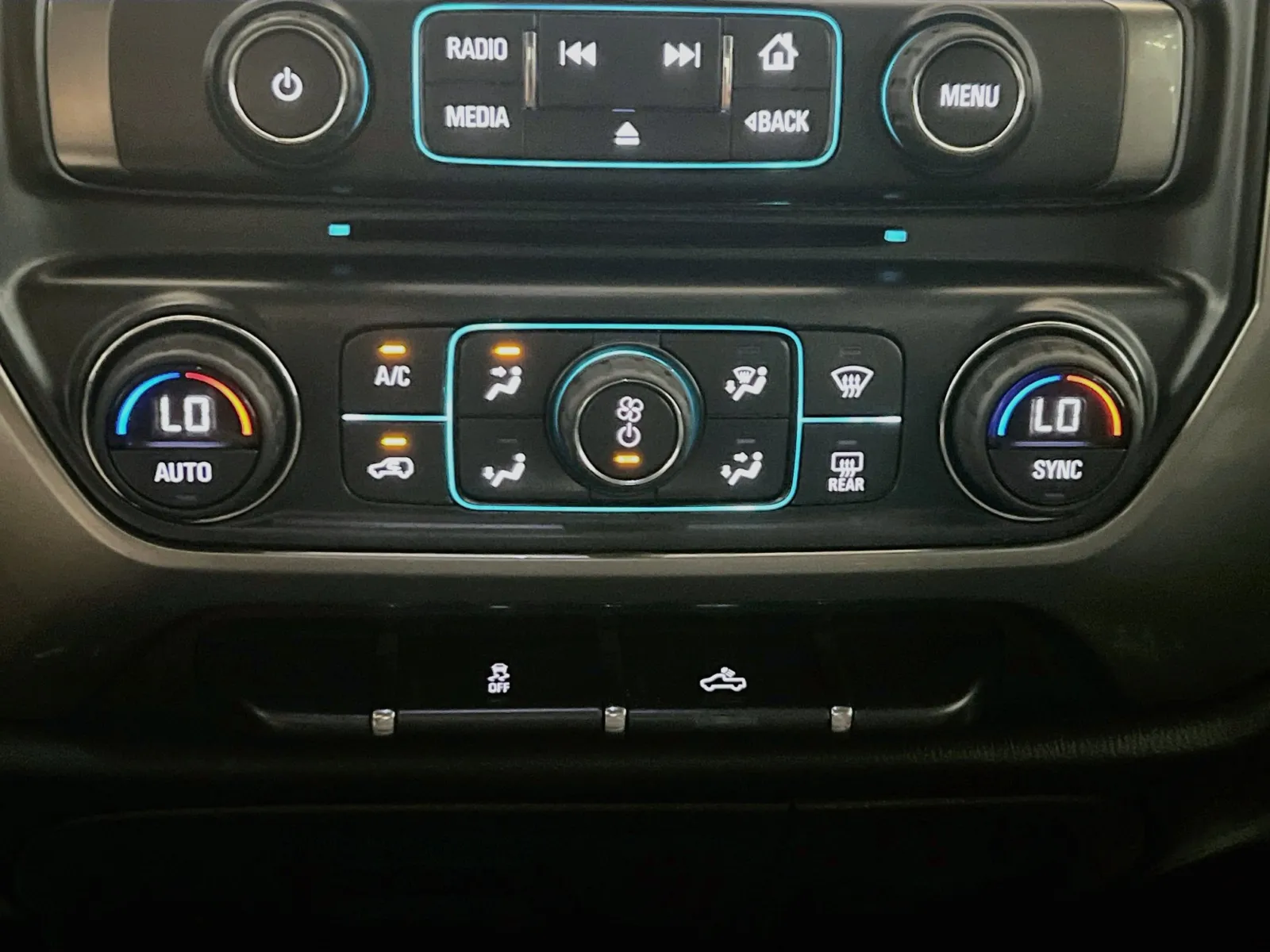 2018 Chevrolet Silverado 1500 LT - Photo 11