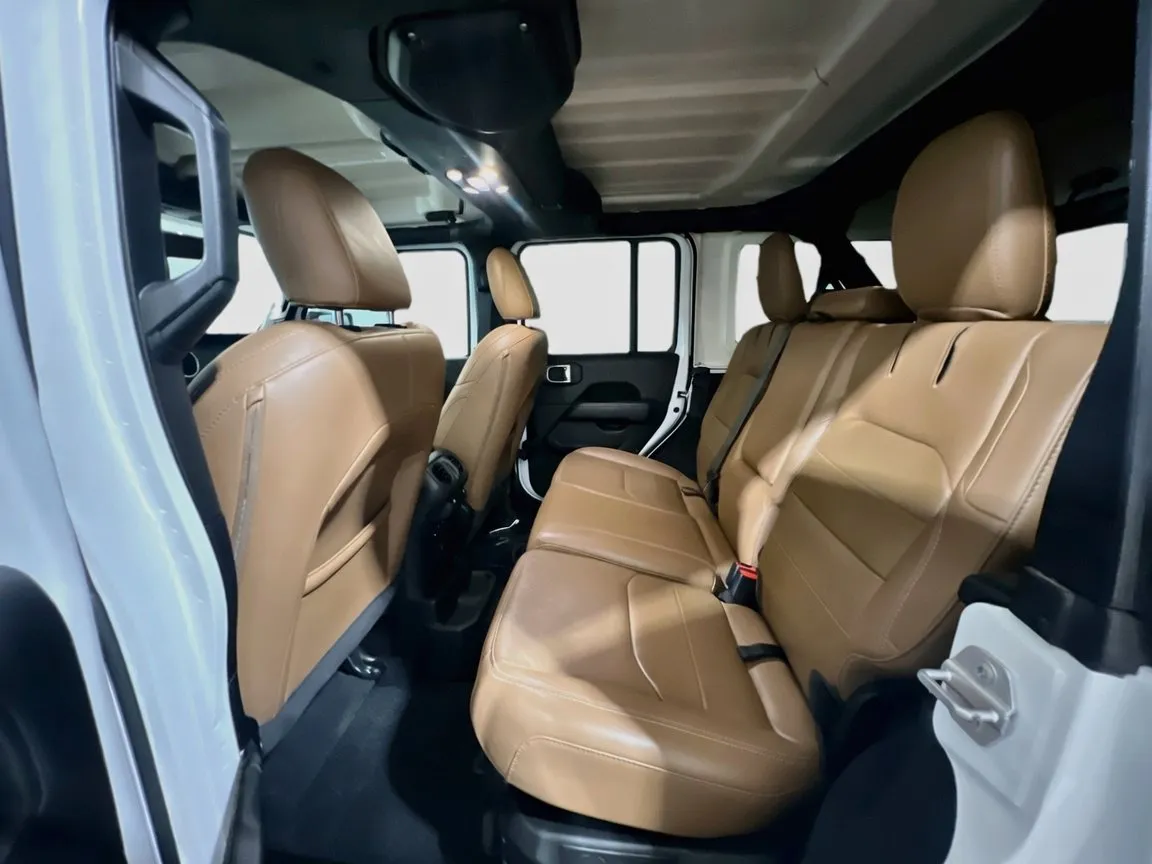 2021 Jeep Wrangler Unlimited Sahara 4XE - Photo 17