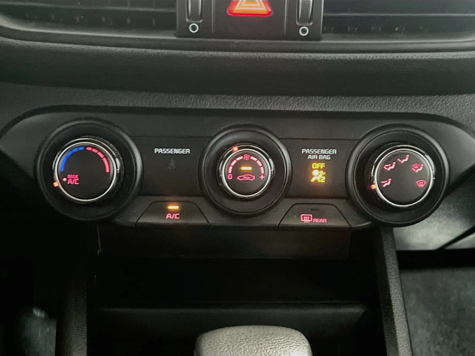 2022 Kia FORTE LXS - Photo 11