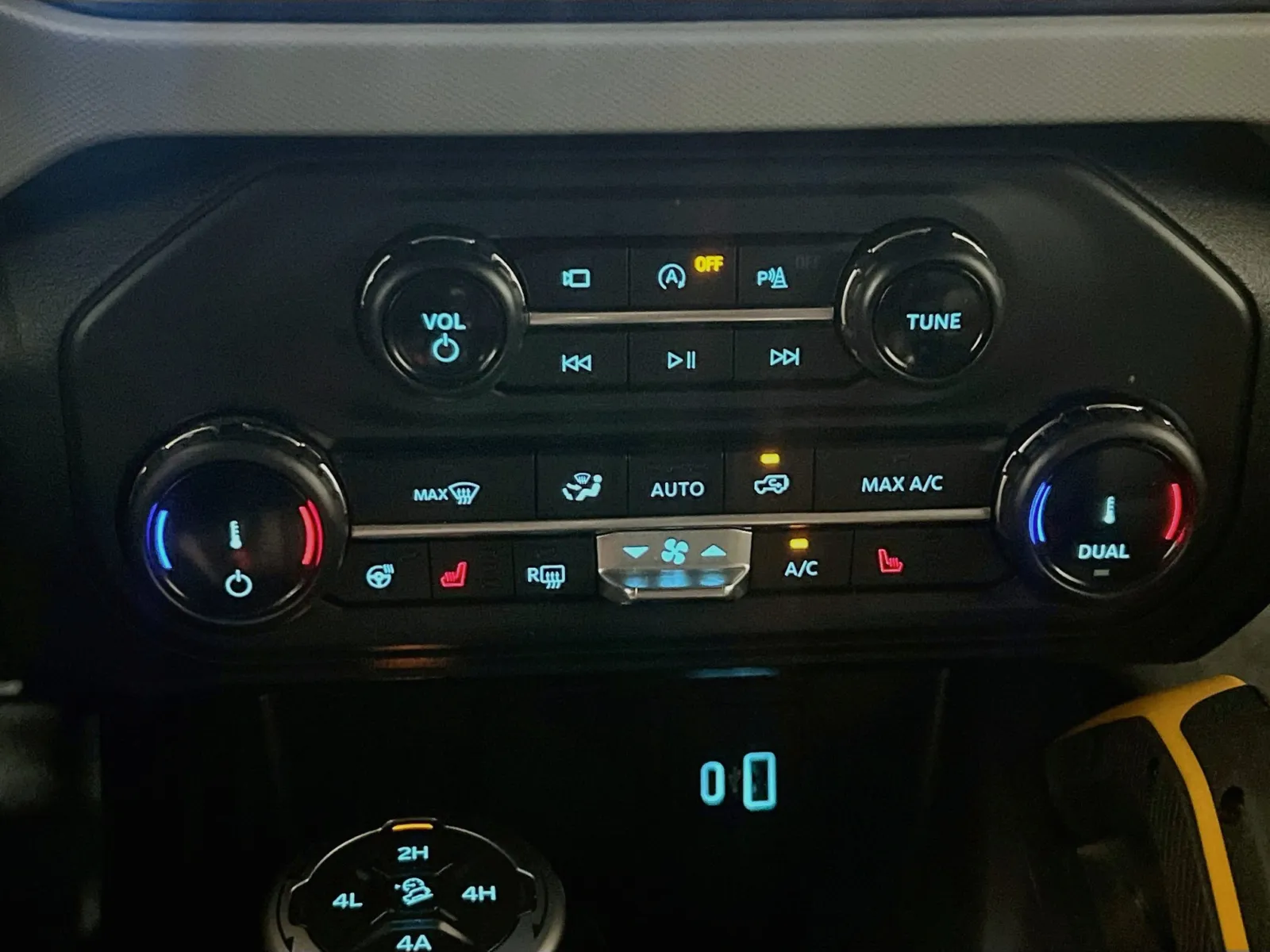 2022 Ford Bronco 4-Door Badlands - Photo 12