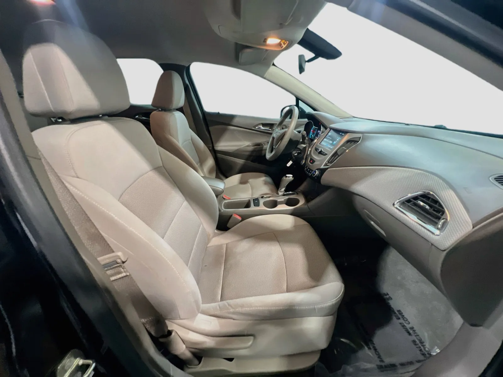 2018 Chevrolet Cruze LS - Photo 19
