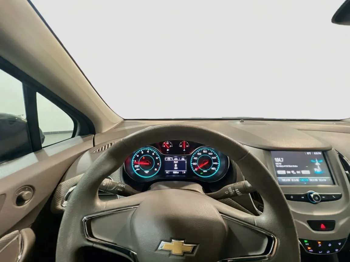 2018 Chevrolet Cruze LS - Photo 7
