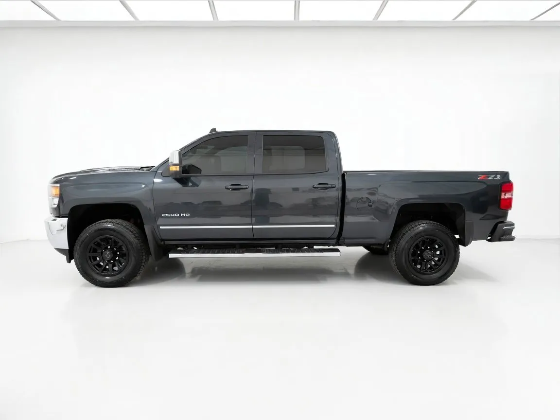 2018 Chevrolet Silverado 2500HD LT - Photo 22
